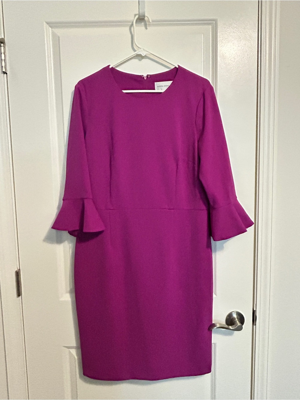 Donna Morgan Fuchsia Bell-Sleeve Sheath Dress